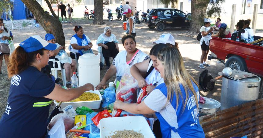 Olla popular en el Barrio Esperanza