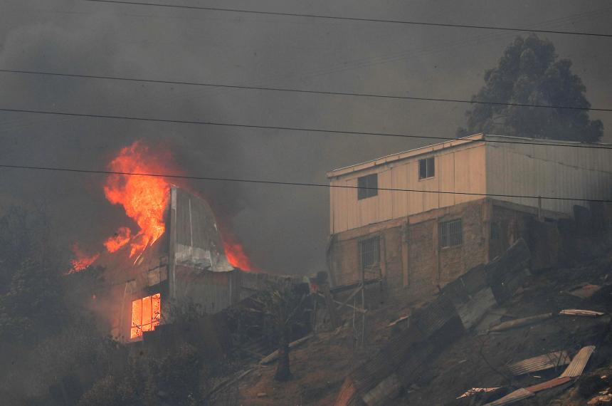 Chile- el nuacutemero de muertos por los incendios ascendioacute a 112