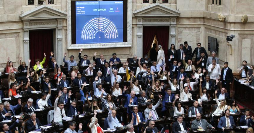 Ley Oacutemnibus- los gobernadores presionan por recursos y tambalea la votacioacuten en particular 