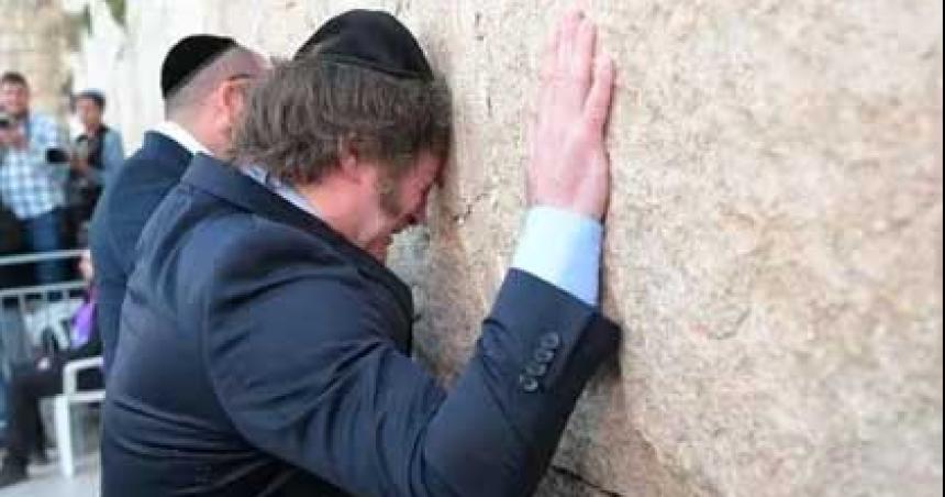 Milei lloroacute en el Muro de los Lamentos y se reunioacute con el presidente de Israel