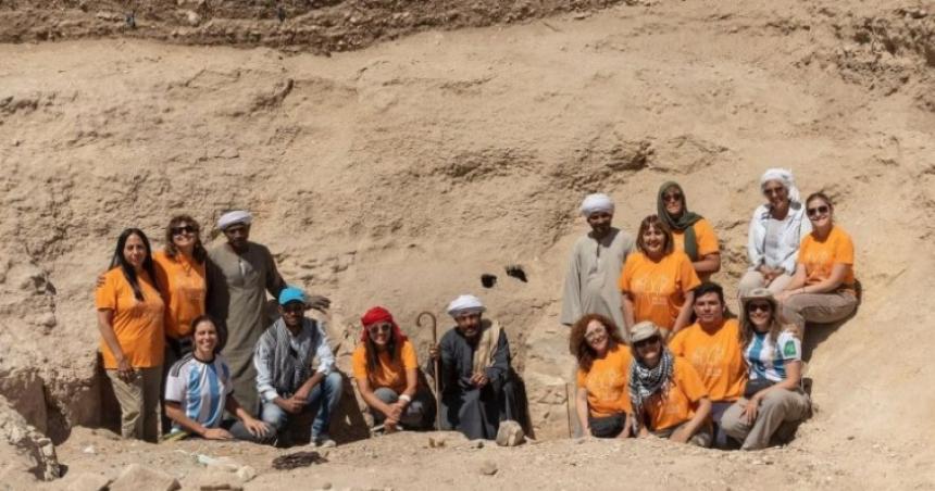 Docente de la UNLPam participa de histoacutericos hallazgos en Egipto