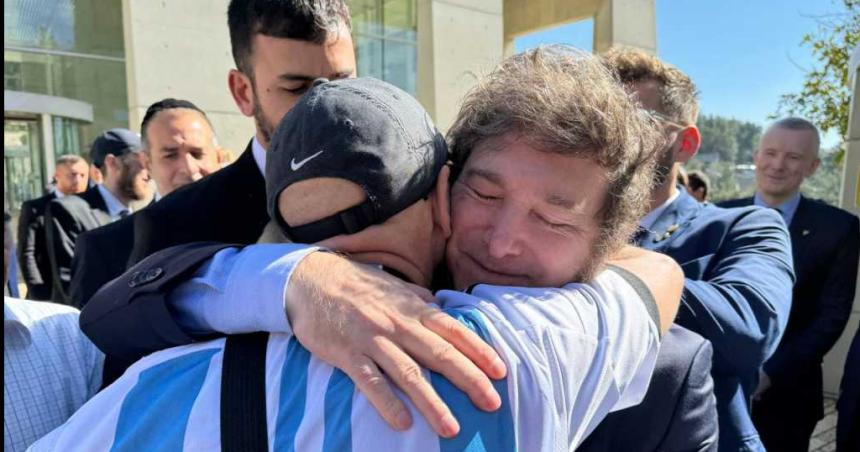 Milei duro con la oposicioacuten- Son la mugre de la poliacutetica
