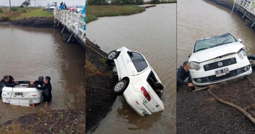 Un auto cayoacute a un arroyo desde un puente en la Ruta 11- cinco personas murieron