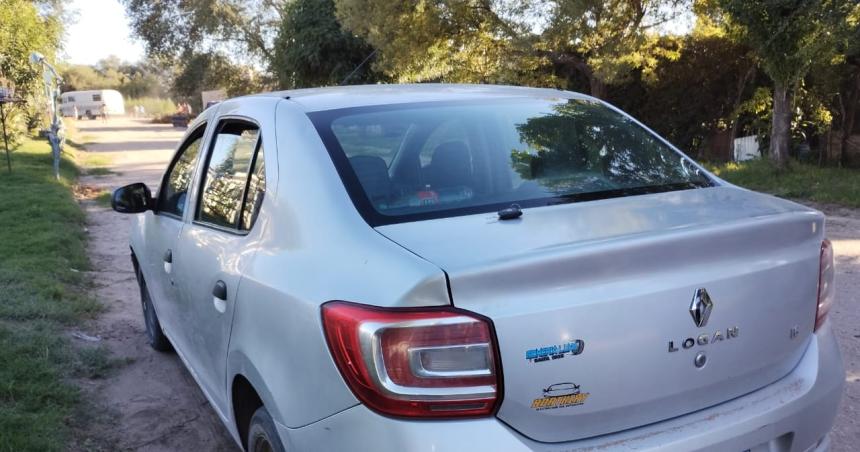 Vive en el auto debiacutea plata lo golpearon y se lo robaron