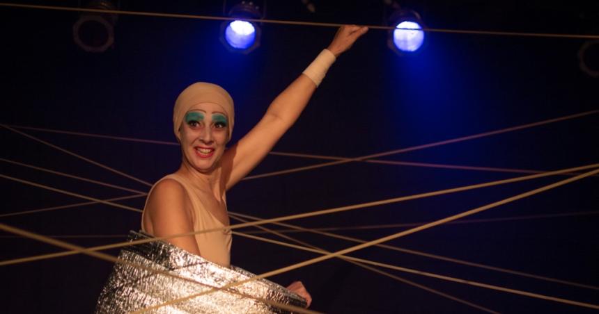 Presentan Mama miacutea una obra de humor y caacutencer