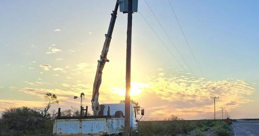 Repararon la liacutenea eleacutectrica tirada por el viento y volvioacute la luz a La Humada