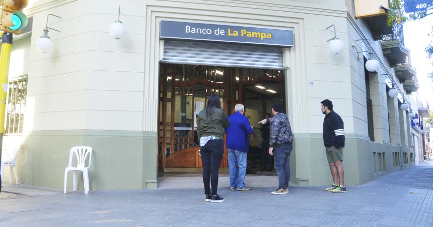 Altolaguirre reclama al BLP liacutenea de creacutedito para prestadores de servicios