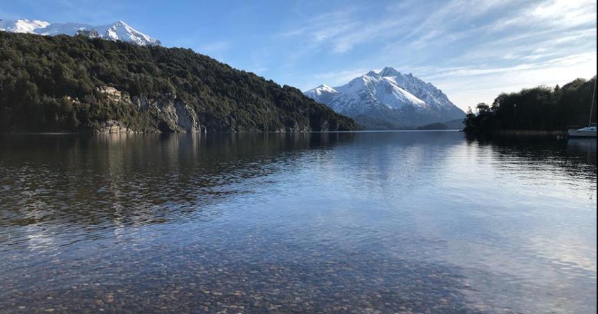 Bariloche- desalojaron un predio usurpado en la costa del lago Moreno