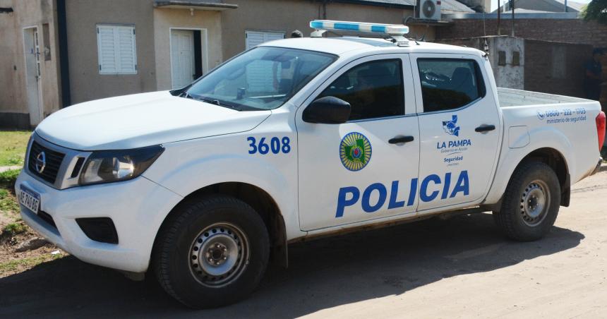 Se quedoacute dormido con un cigarrillo y se quemoacute una pierna y un brazo