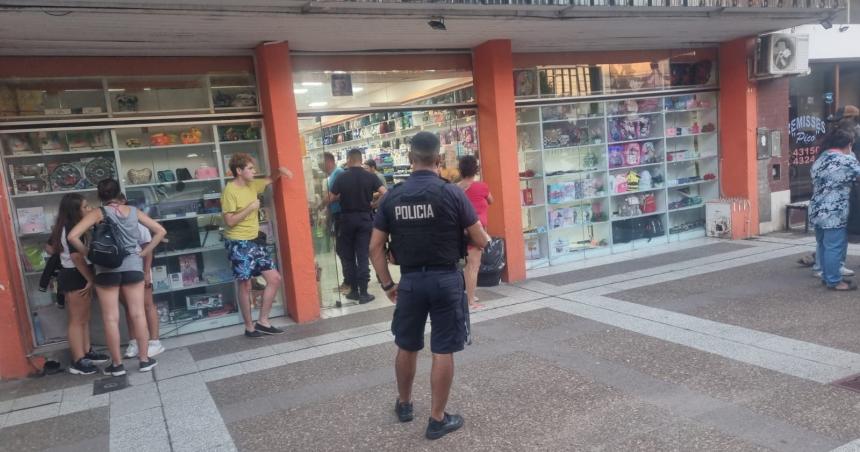 Demoraron a una menor por robar uacutetiles escolares
