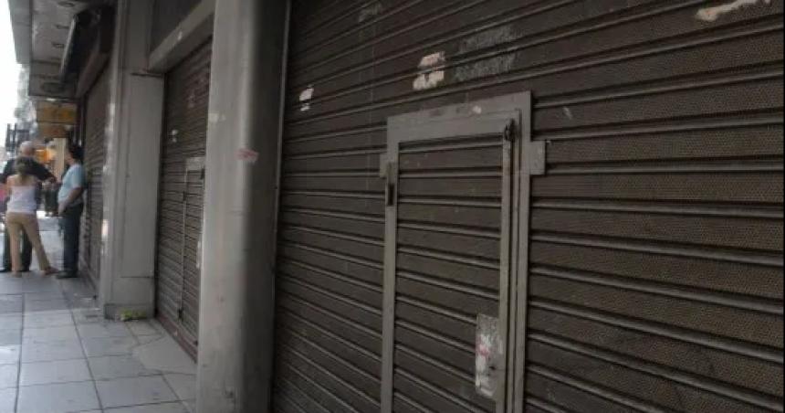 Temen una ola de cierres de comercios desde marzo