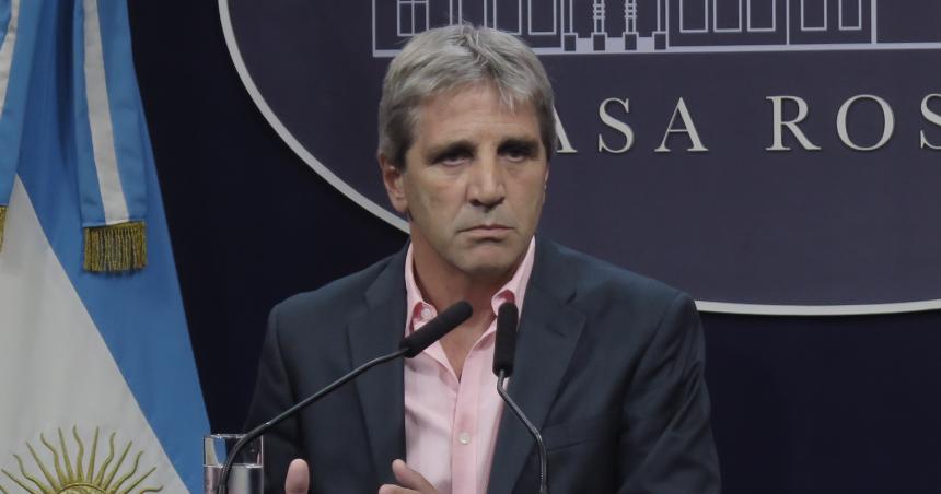 Caputo dijo la retencioacuten fue por una deuda de Chubut con Nacioacuten