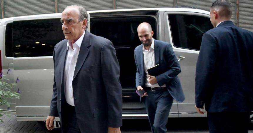 Francos- El gobernador de Chubut tiene que someterse a la ley