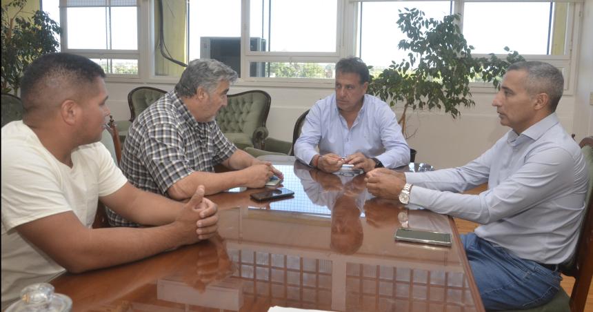 Pascual Fernaacutendez recibioacute a intendentes del oeste pampeano