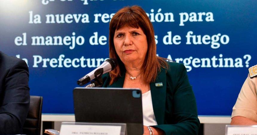 Bullrich- Macri deberiacutea pronunciarse sobre Chubut y definir si estaacute en favor del cambio