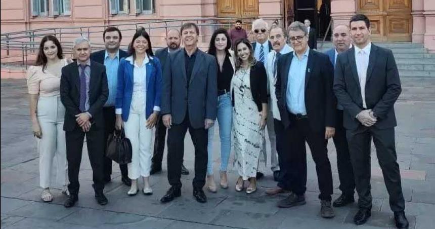 Javier Milei a los diputados de LLA- Voy a avanzar con leyes o con DNU