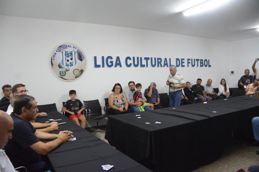 La Liga Cultural presentoacute las obras en la sede