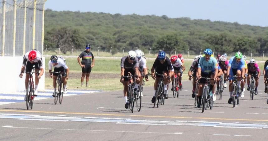 Solorza asiacute en la bici como en la moto