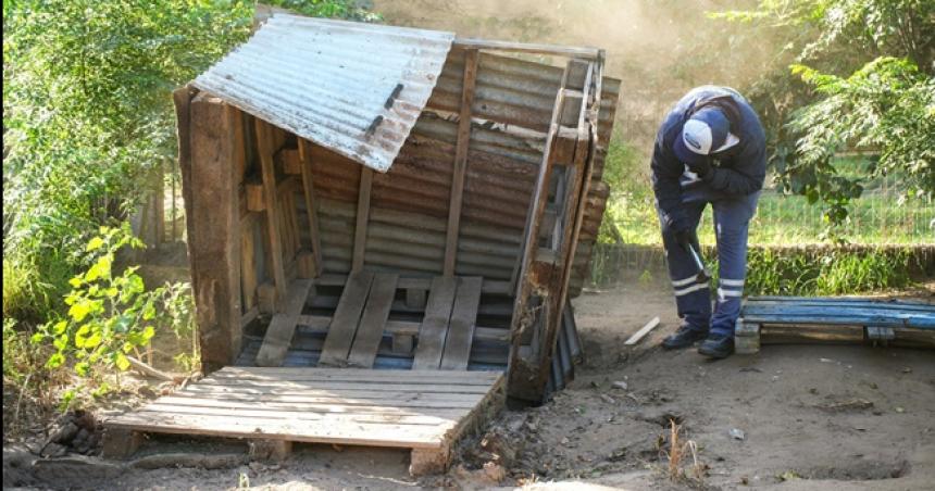 Comenzaron a desarmar el viejo refugio canino en General Pico