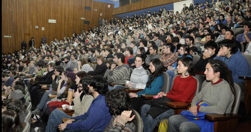 La UBA lanzoacute carreras cortas con raacutepida salida laboral