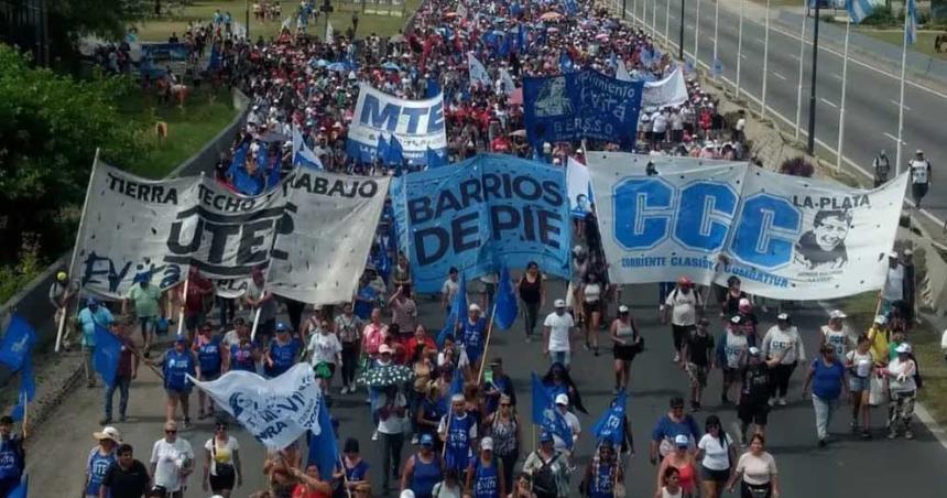 Potenciar Trabajo- 9413 personas cobraban el plan social y eran empleados puacuteblicos