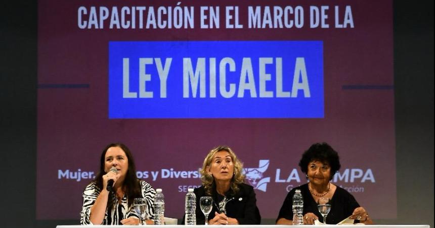 Dora Barrancos trazoacute una liacutenea de tiempo y marcoacute hitos del feminismo