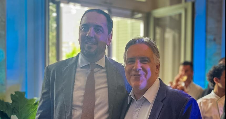 Di Naacutepoli se mostroacute con Martiacuten Llaryora en un encuentro en Coacuterdoba