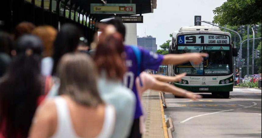 La Secretariacutea de Transporte detectoacute subsidios innecesarios a colectivos