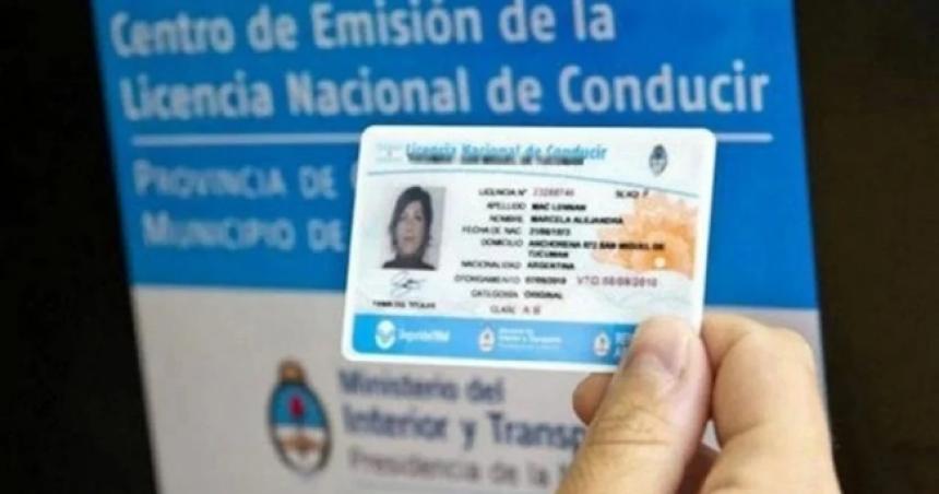 Detectan estafas con licencias de conducir falsas