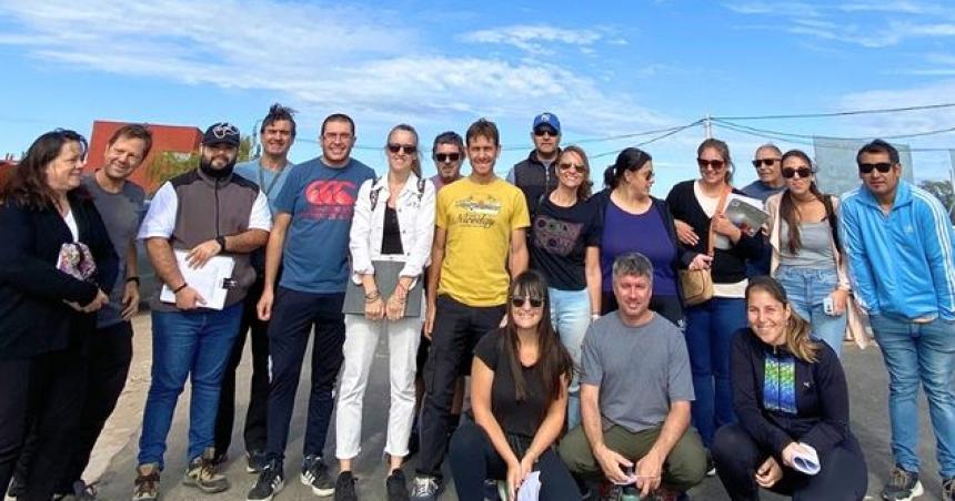 Concejales de la UCR y el PRO juntan firmas por el agua potable