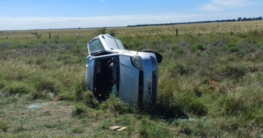 Vuelco sin heridos en la Ruta Nacional 35