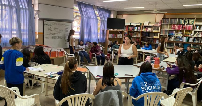 Impulsan la creacioacuten de centros de estudiantes en el secundario