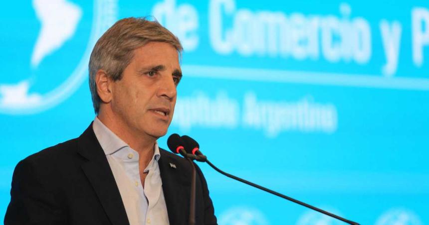 Caputo les pidioacute a los empresarios que sean maacutes heacuteroes que nunca