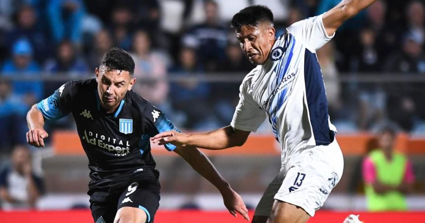 Racing sigue Defensa eliminado