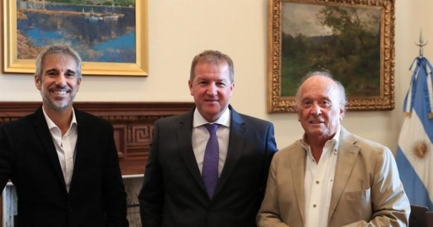 Renuncioacute el director de la TV Puacuteblica y cierran todos los programas