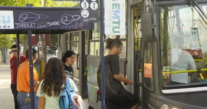 Rige el aumento del Transporte Urbano en Santa Rosa
