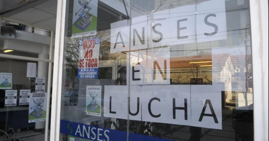 Al menos nueve despedidos en la delegacioacuten de Anses en La Pampa