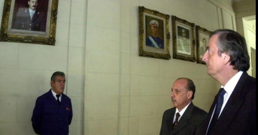 Proceda- se cumplen 20 antildeos del diacutea en que Neacutestor Kirchner hizo descolgar el cuadro de Videla