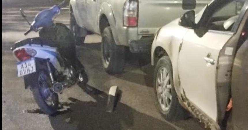 Abrioacute la puerta del auto y provocoacute la caiacuteda de una motociclista