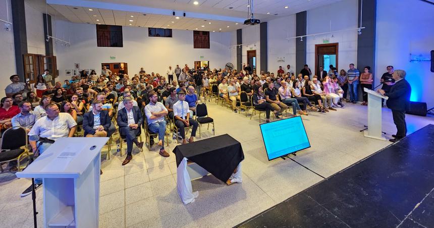 Ziliotto anuncioacute inversioacuten de 1500 millones para infraestructura de clubes