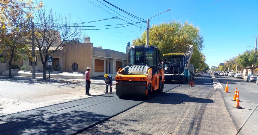 Maacutes cortes por las obras de asfalto en Santa Rosa