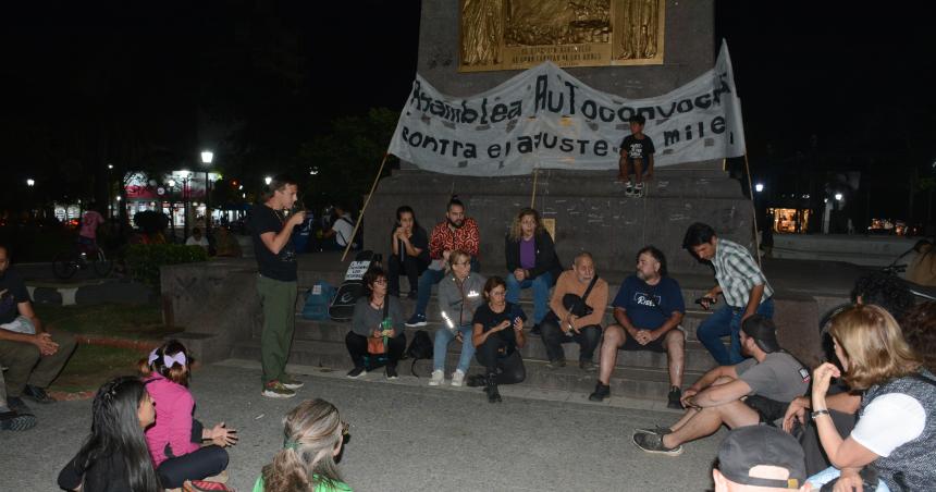 La Asamblea Autoconvocada volvioacute a reunirse ante el boletazo de gas luz y transporte