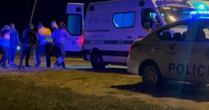 Los menores que se tiraron de un camioacuten estaacuten en terapia intensiva