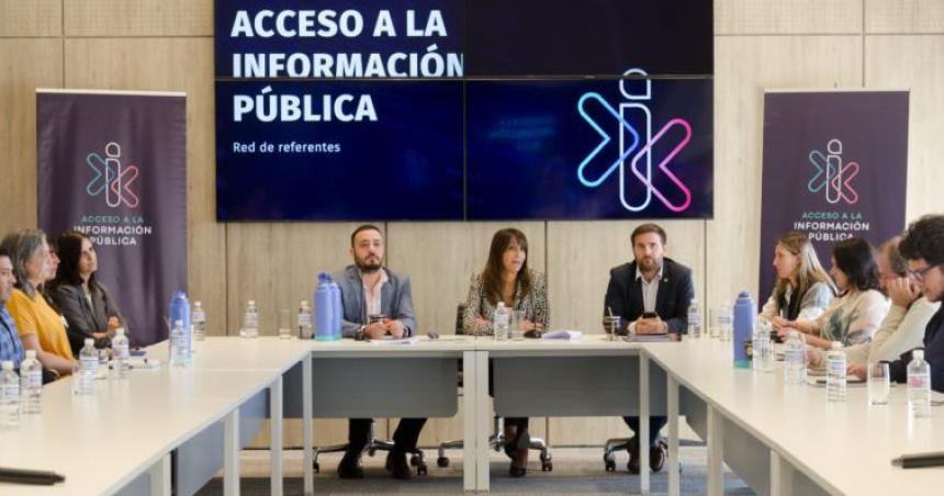 Informacioacuten Puacuteblica- primera cumbre de la red de referentes