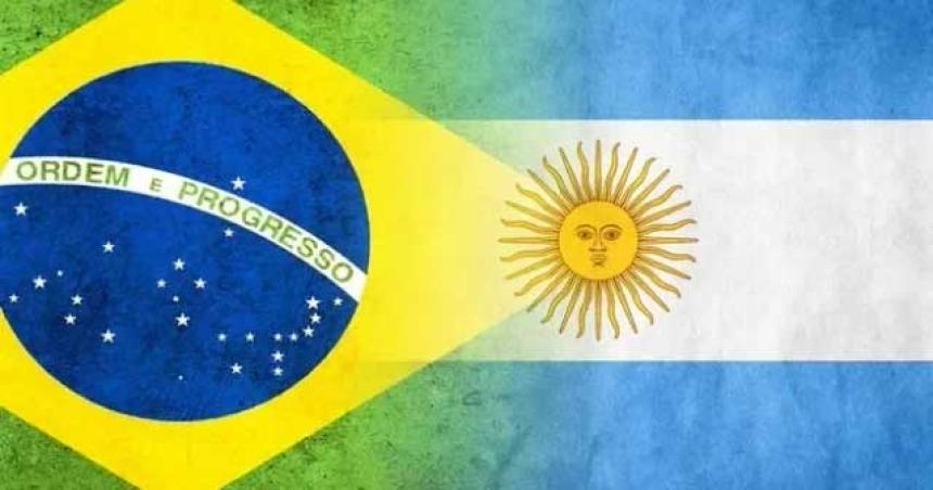 Aumentoacute en marzo el intercambio comercial con Brasil y Argentina logroacute superaacutevit