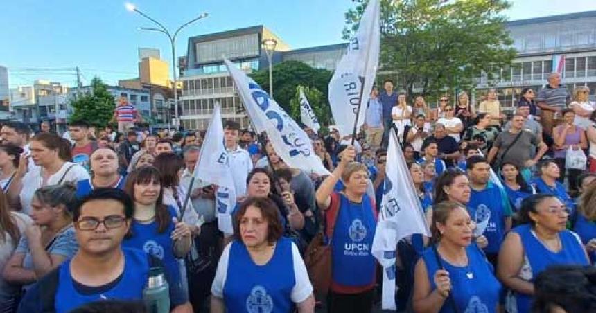 UPCN presentoacute un amparo colectivo para revertir los despidos y amenaza con recurrir a la OIT