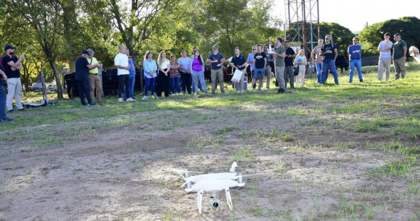 Tecnologiacutea aplicada a la agricultura- nuevo encuentro del taller de drones