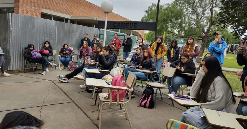 Comenzoacute el paro de 48 horas con clases puacuteblicas en la UNLPam