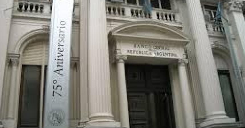 El  Banco Central bajoacute la tasa de intereacutes