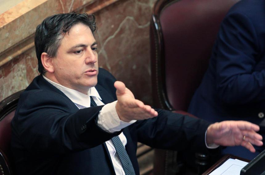 Insoacutelito- un senador libertario dijo que Milei despertoacute a los argentinos hacieacutendoles el amor